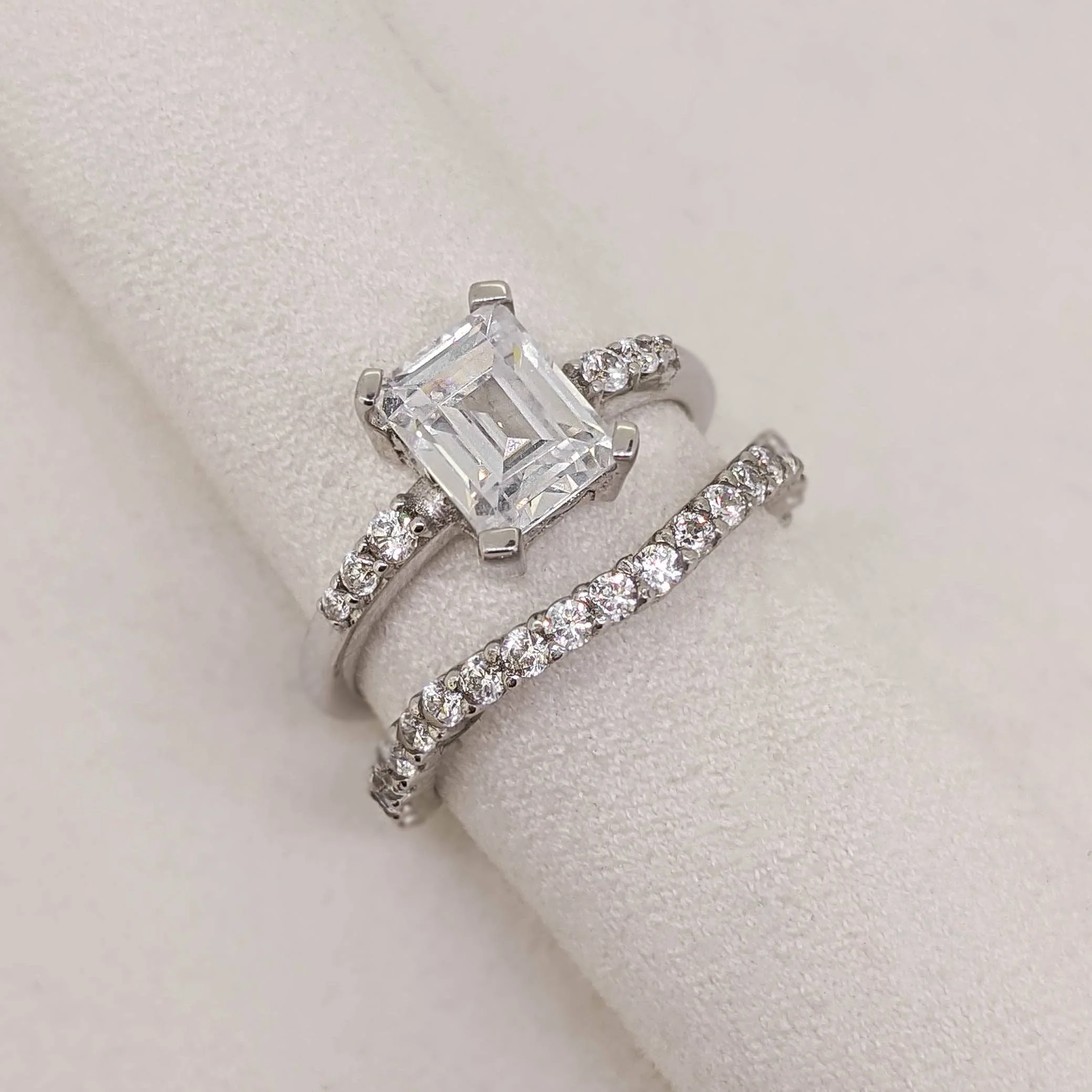 Infinita Engagement Ring - Image 2