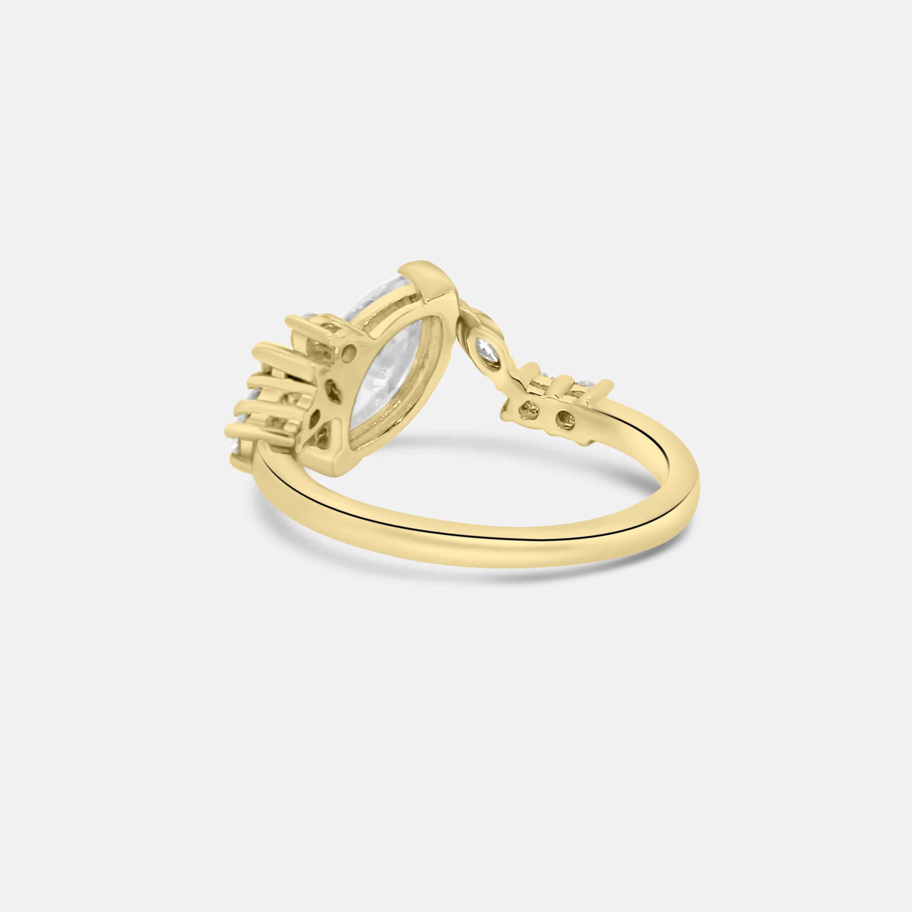 LYRA ENGAGEMENT RING - Image 6
