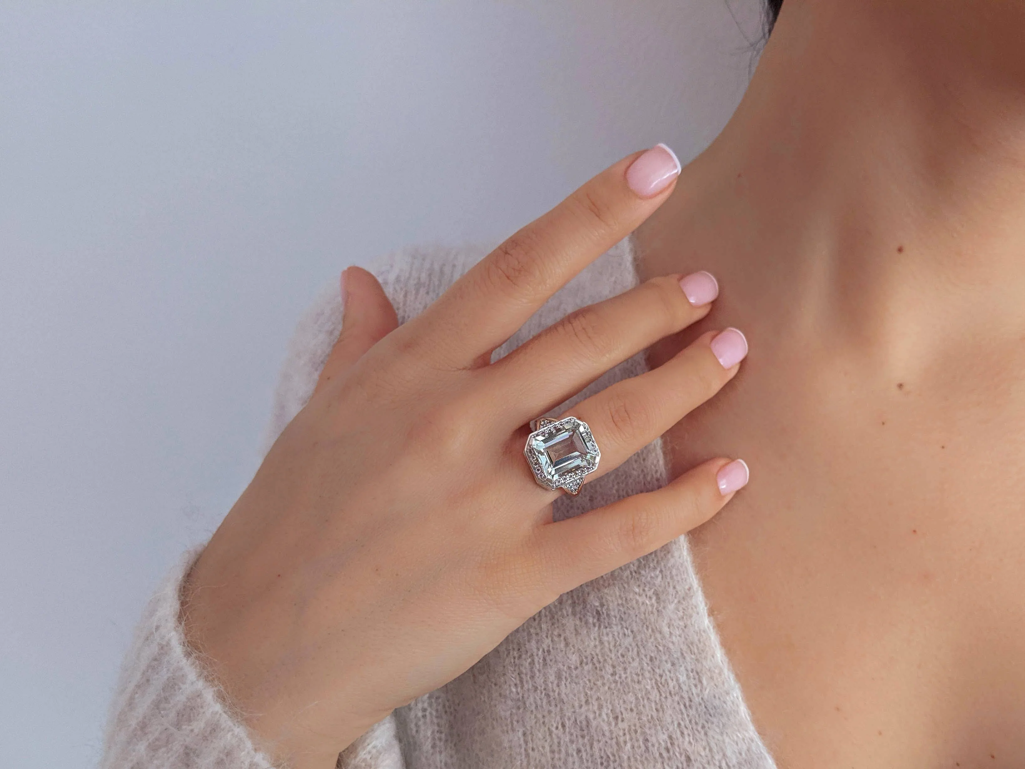 Mint Emerald Night Ring - Image 2